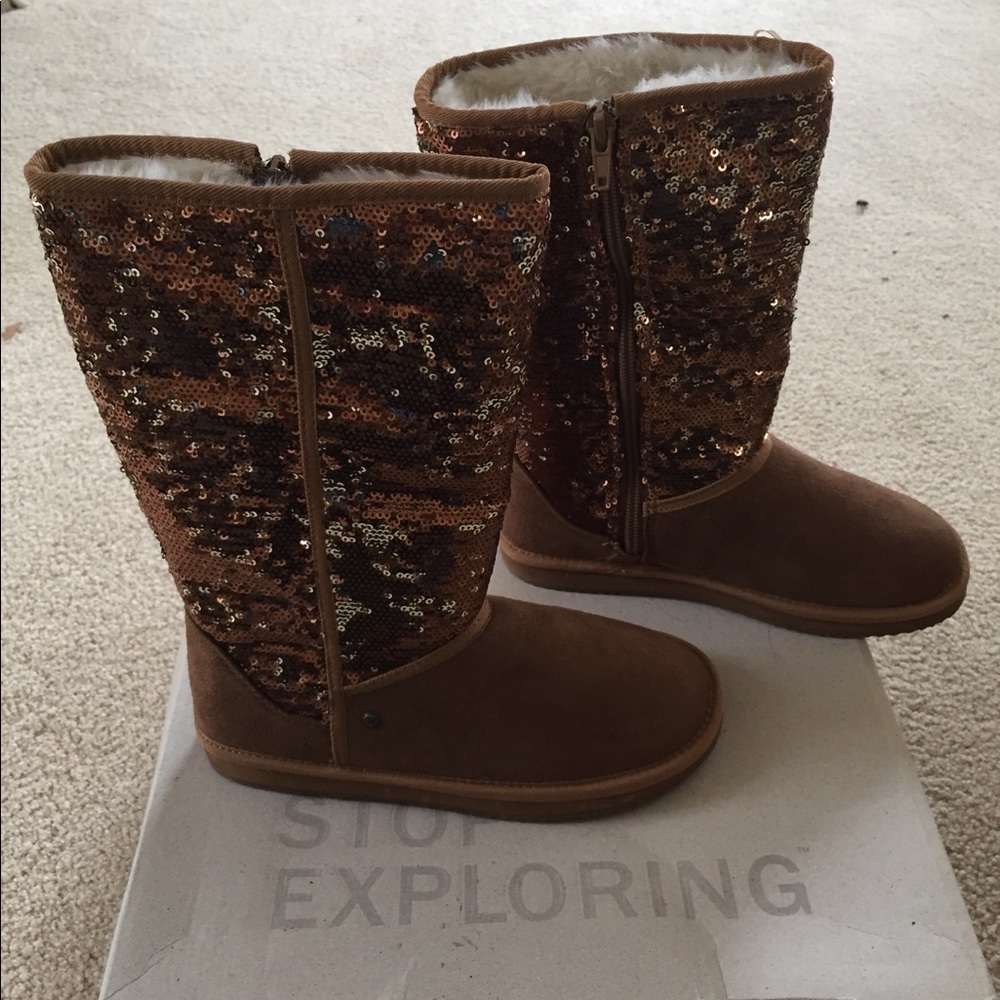 Stride Rite. Brown boots. New. Size 2M.